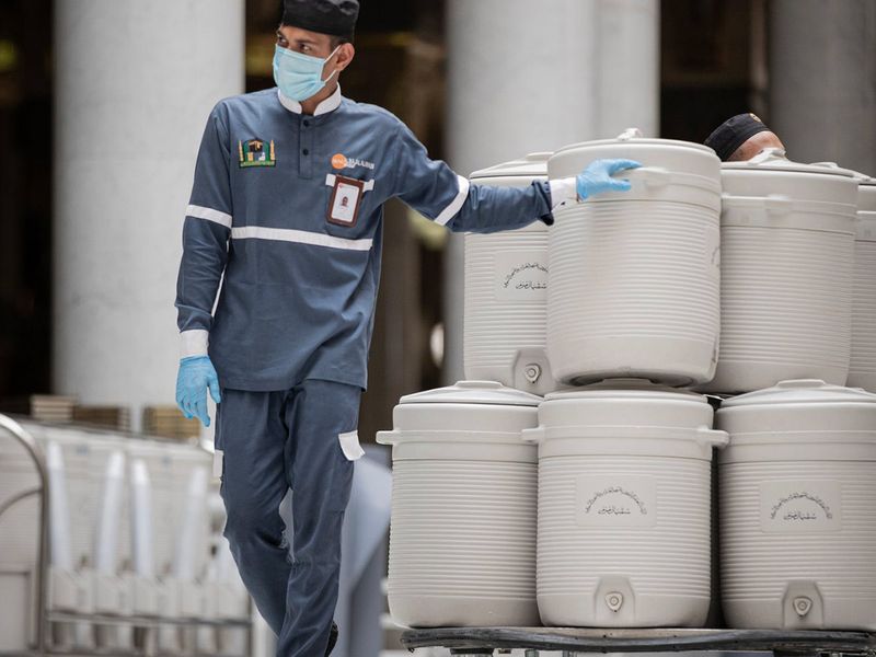 Saudi Arabia Issues Guidelines for Pilgrims Accessing Sacred Zamzam Water