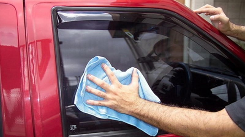 UAE Police Issue Warning and Fines for Excessive Car Window Tinting