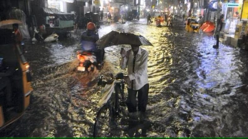 മിഗ്ജൗമ് ചുഴലിക്കാറ്റ്; തമിഴ്‌നാട്ടില്‍ അതീവ ജാഗ്രത നിര്‍ദ്ദേശം; ഡാമുകള്‍ നിറയുന്നു