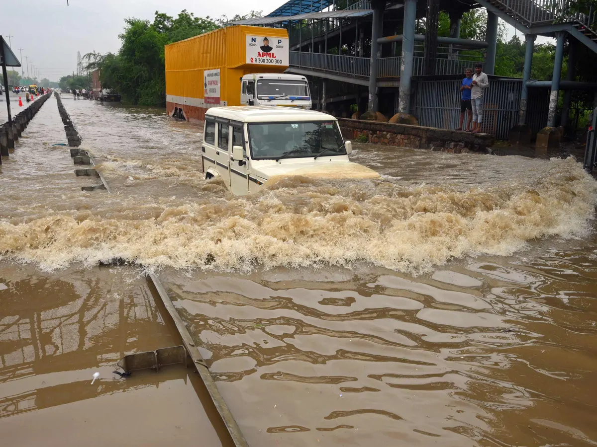 ഉത്തരേന്ത്യയിൽ പ്രളയക്കെടുതി അതിരൂക്ഷമാകുന്നു