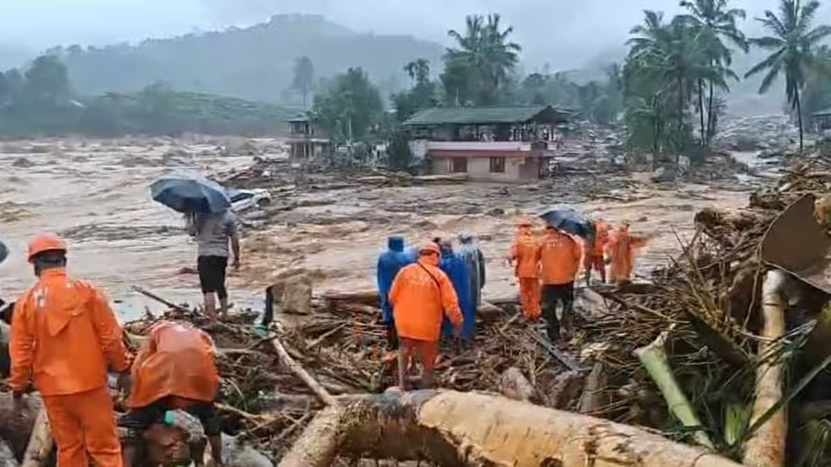 വയനാട് ഉരുള്‍പൊട്ടലില്‍ മരണസംഖ്യ ഉയരുന്നു; 35 പേരുടെ മൃതദേഹങ്ങള്‍ കണ്ടെത്തി